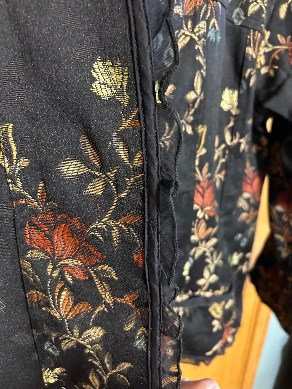 Chico's Black Floral Embroidered Zip Jacket Ruffle Trim Size 2 / US 12 Large - Picture 4 of 10